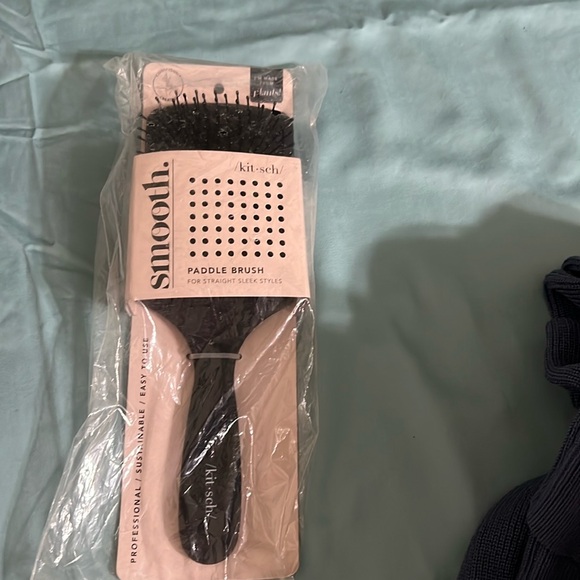 /kit•sch•/ Kitsch Paddle Brush Straight Sleek Styling Large NIP - Picture 1 of 3